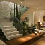 Decoração de escadas com plantas